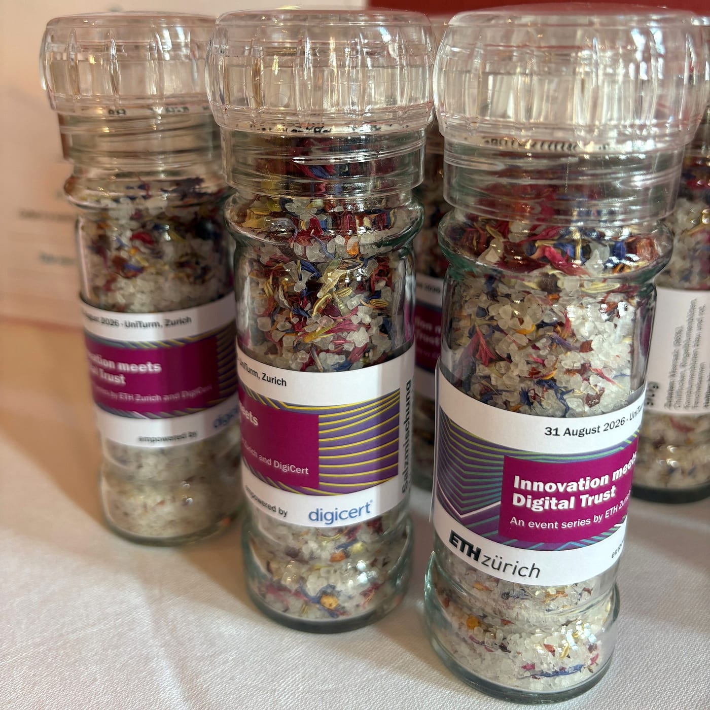 Glasmühle mit Blütensalz Zaubersalz, 90 g