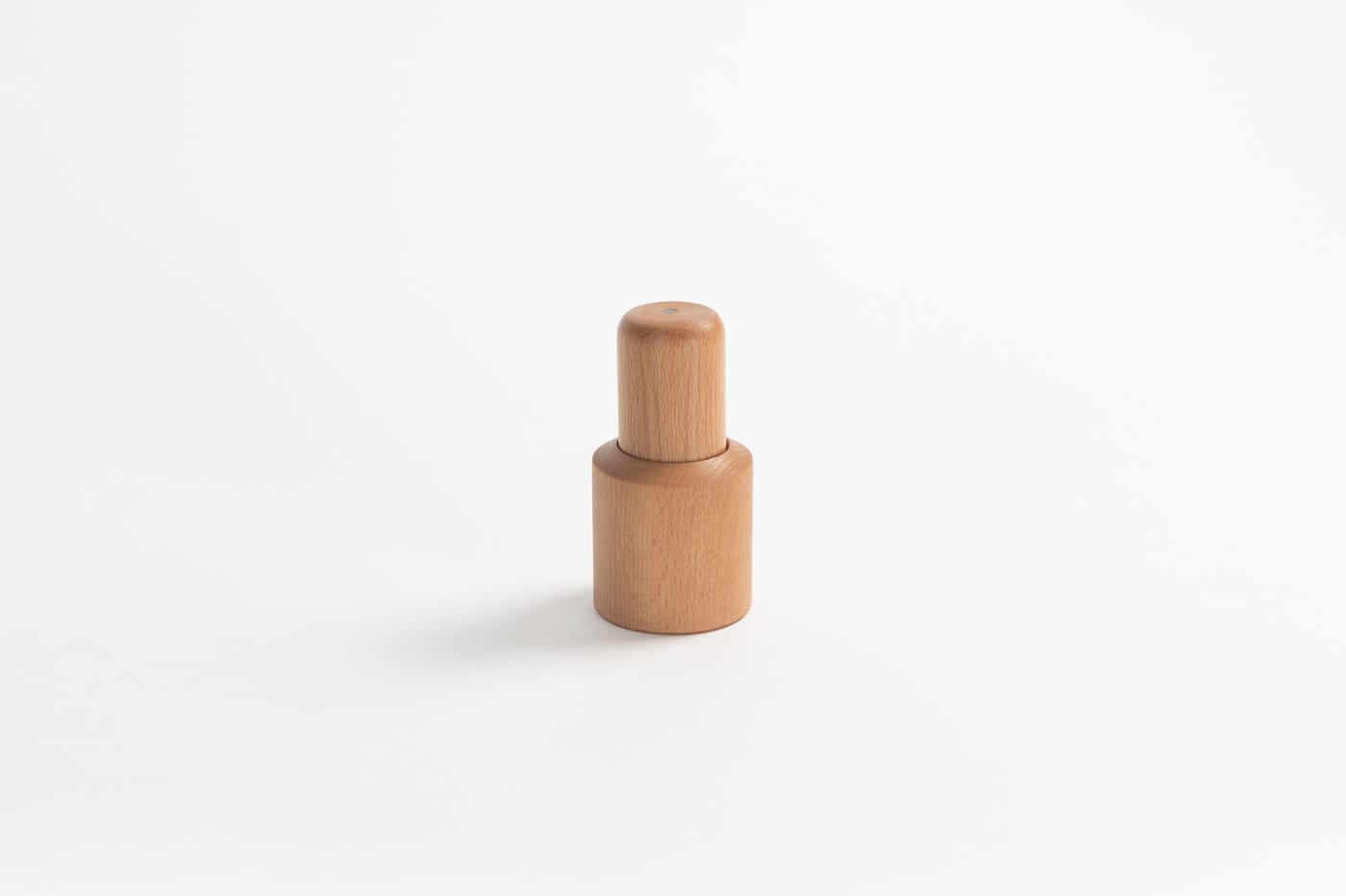 Pepper mill, Swiss wood · handmade design piece · Walnut and beech, Beech (light brown) · Small (11.5 cm high) · Laser engraving